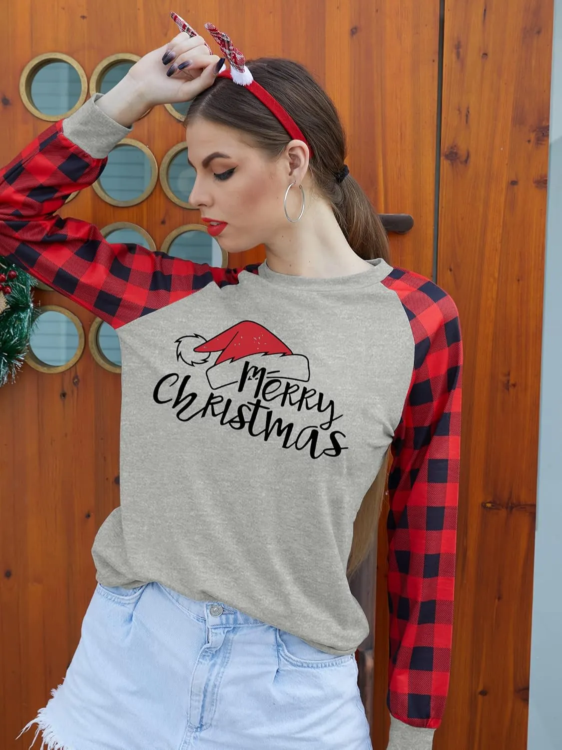 Binshre Merry Christmas Shirts for Women Christmas Tree Sweatshirts Funny Plaid Holiday T Shirt Snowflake Long Sleeve Tops